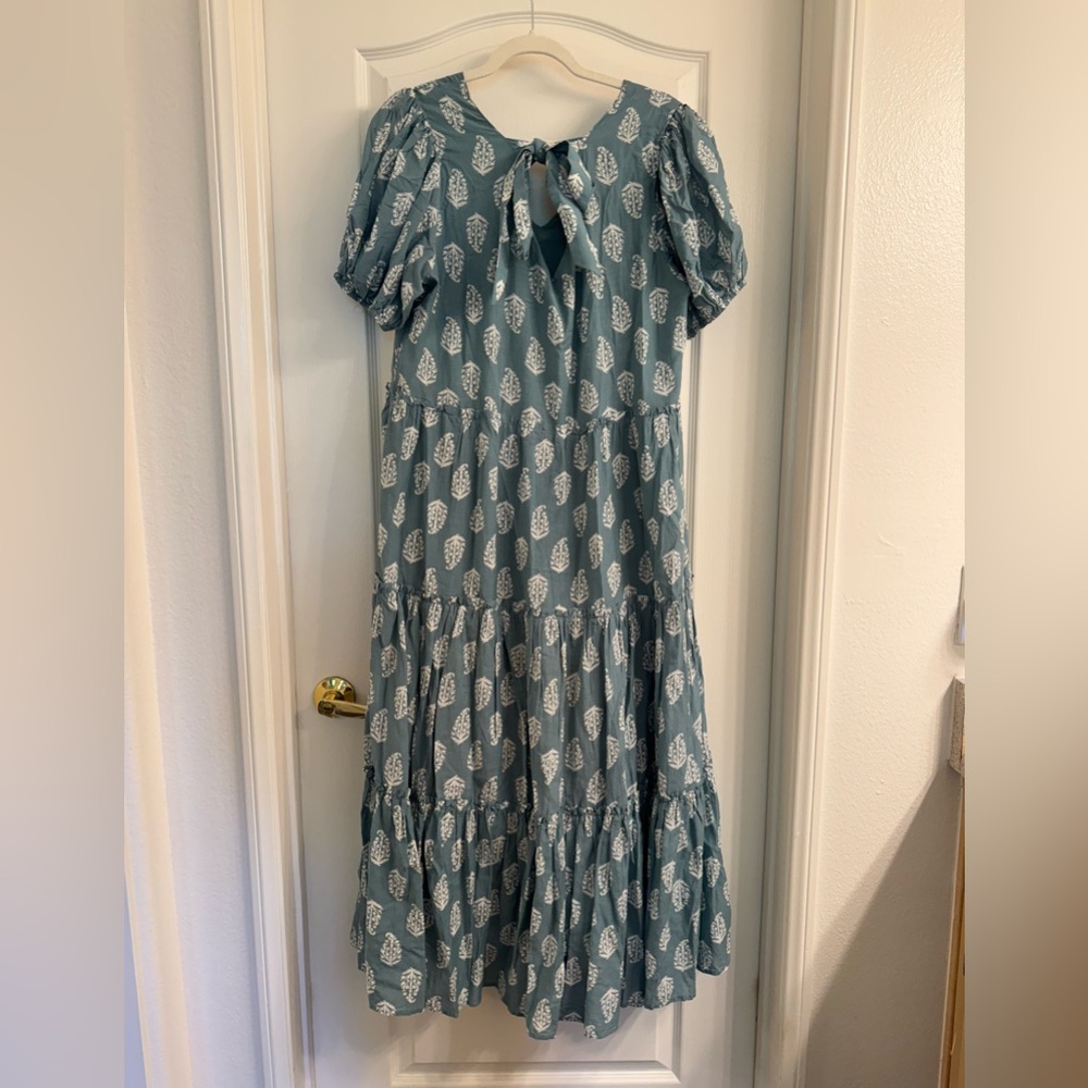 Lucky Brand Teal Maxi Dress with White Leaf Print
Size large - Picture 3 of 6